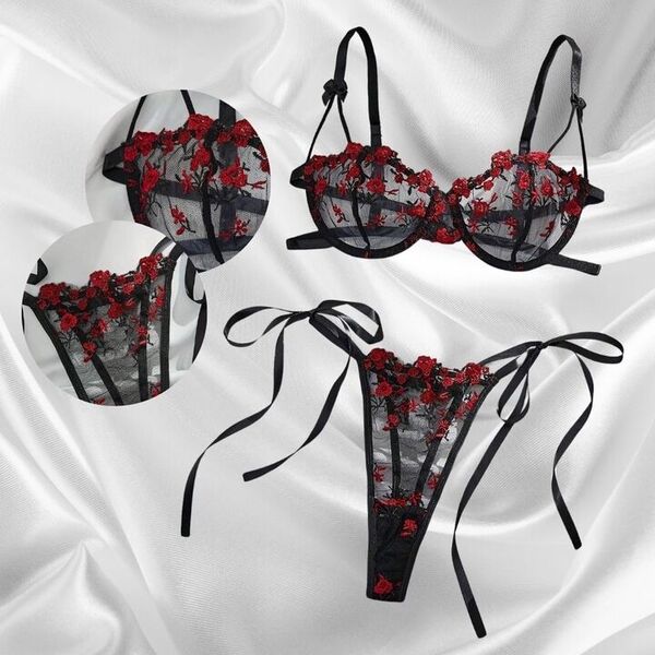 Секси комплект бельо с цветя | DESIRE